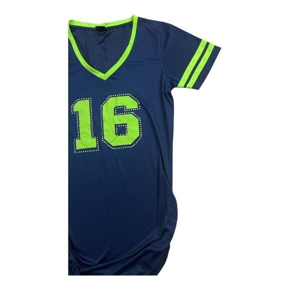 Seattle Seahawks 16 Maternity Blue T-Shirt Size L Rhinestone Short-Sleeve V-Neck - Picture 4 of 9
